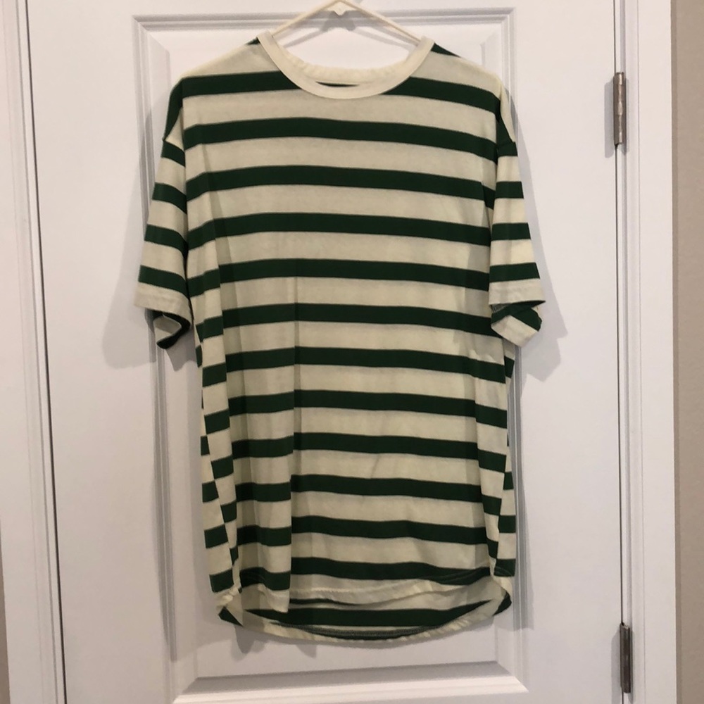 Tee shirt